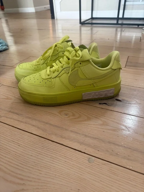 Nike Kids Neon Lime Green Air Force 1 Low Sneakers - Picture 1 of 3